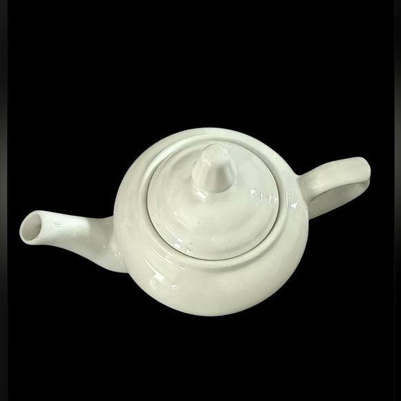 Cordon Bleu B.I.A Classic White (Smooth) Teapot with Lid excellent condition - Picture 3 of 8